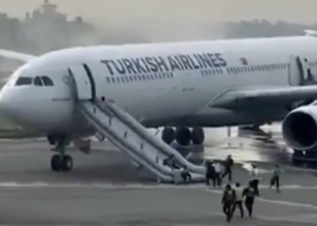 Φωτιά σε Airbus της Turkish Airlines στην Κατμαντού – Σώοι σχεδόν 300 επιβαίνοντες (video)