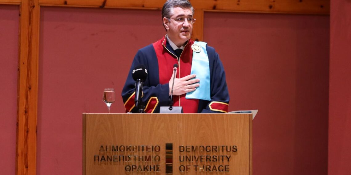 Επίτιμος διδάκτορας του Δημοκριτείου Πανεπιστημίου Θράκης ο Απόστολος Τζιτζικώστας (photo)