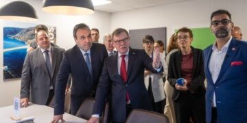 Παρουσία Δ. Παπαστεργίου και Γερμανού ΥΠΕΞ τα εγκαίνια των γραφείων της OroraTech στην Αθήνα