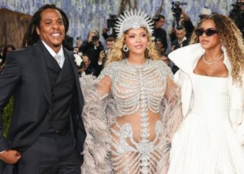 Tina Knowles: «Δάκρυσα βλέποντας την Blue Ivy στο Met Gala»