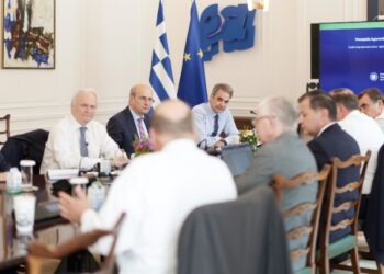 Σύσκεψη υπό τον πρωθυπουργό για τις αγροτικές ενισχύσεις και την πορεία αντιμετώπισης των επιζωοτιών