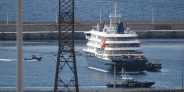 Χανταϊός: Δύο αεροπλάνα με επιβάτες του κρουαζιερόπλοιου προσγειώθηκαν στην Ολλανδία
