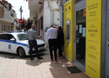 Για οκτώ ληστείες και ανατινάξεις ΑΤΜ εξετάζονται οι συλληφθέντες για τη ληστεία στην Κάτω Τιθορέα
