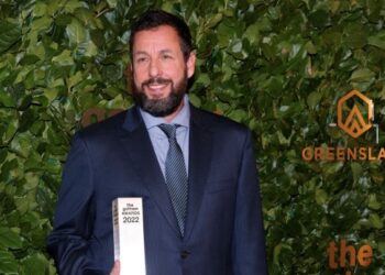 Το «Grown Ups 3» με τον Άνταμ Σάντλερ σε στάδιο παραγωγής από το Netflix