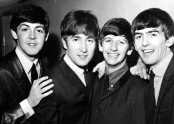 Το φλάουτο από το τραγούδι των Beatles The Fool On The Hill πωλείται σε δημοπρασία