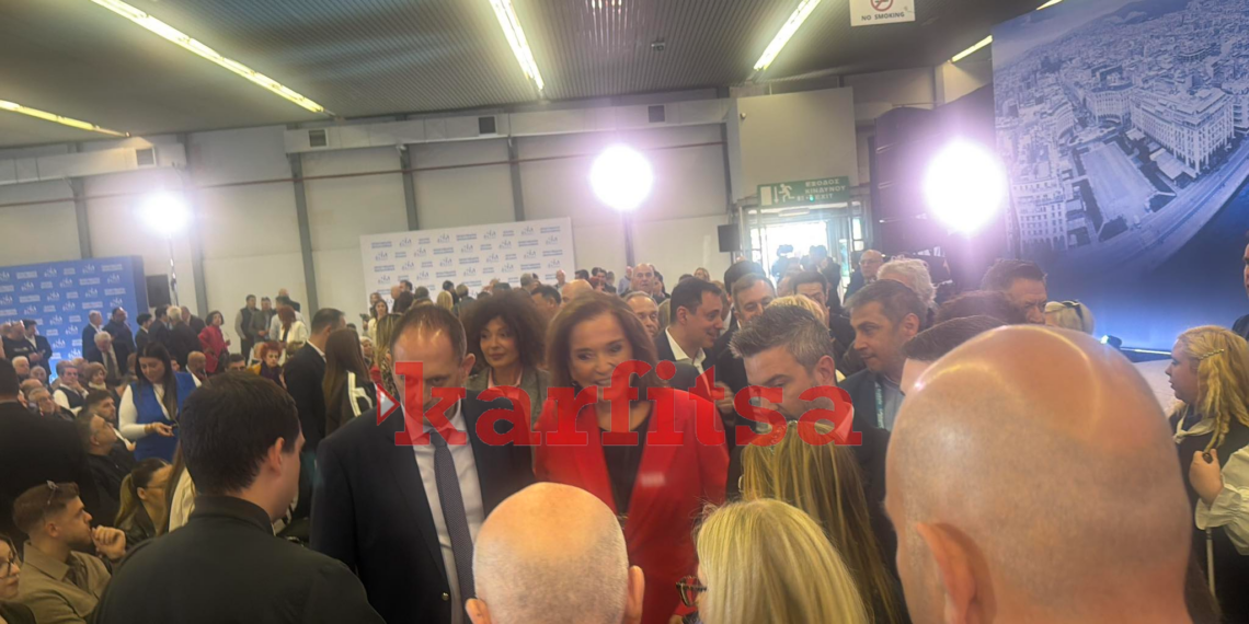 Στο περίπτερο 10 η Ντόρα Μπακογιάννη (Photo+video)