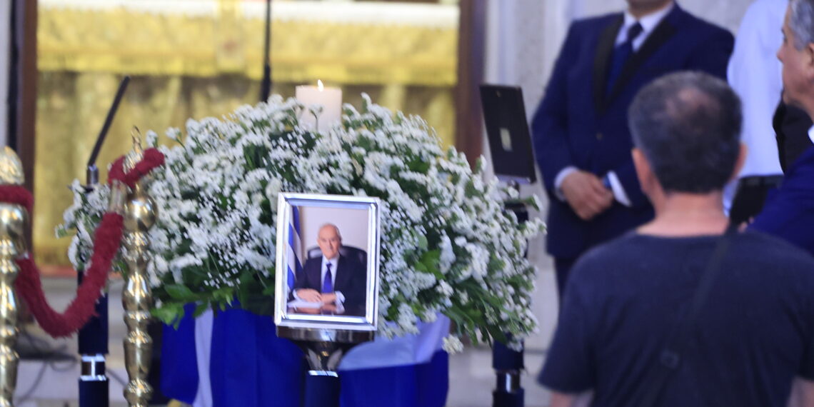 Σήμερα η κηδεία του Νίκου Ταγαρά στην Κόρινθο, παρουσία Μητσοτάκη (photo+video)