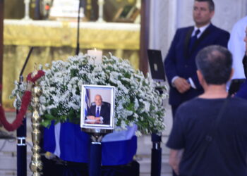 Σήμερα η κηδεία του Νίκου Ταγαρά στην Κόρινθο, παρουσία Μητσοτάκη (photo+video)