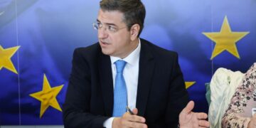 Απόστολος Τζιτζικώστας : Κίνδυνος παγκόσμιας ύφεσης αν τα Στενά του Ορμούζ δεν ανοίξουν μέσα στο καλοκαίρι
