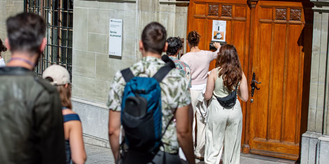 Ελβετία: Οι πολίτες απέρριψαν το όριο των 10 εκατομμυρίων κατοίκων
