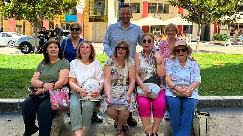 Ενημέρωση στην πλατεία Αριστοτέλους για την κακοποίηση των ηλικιωμένων