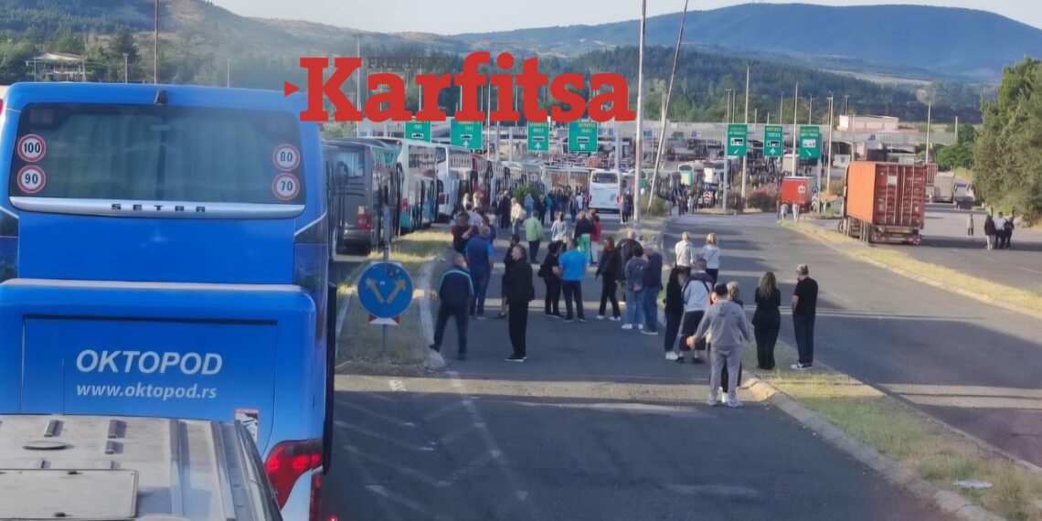Αγίου Πνεύματος: Πρόσω ολοταχώς για βουτιές στην Παραλία Κατερίνης – Γεμάτες οι ακτές (ΦΩΤΟ+Video)