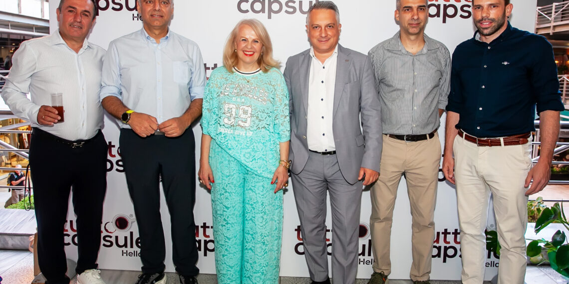 Tutto Capsule: Λαμπερά εγκαίνια στην πλατεία ODEON Θεσσαλονίκης (ΦΩΤΟ)