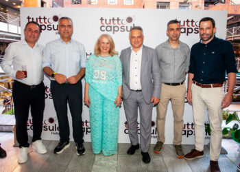 Tutto Capsule: Λαμπερά εγκαίνια στην πλατεία ODEON Θεσσαλονίκης (ΦΩΤΟ)