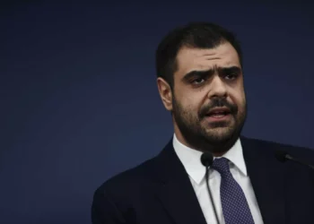 Μαρινάκης για Τσίπρα: «Δεν μπορεί να επιστρέφει χωρίς να λογοδοτεί για το 2015»