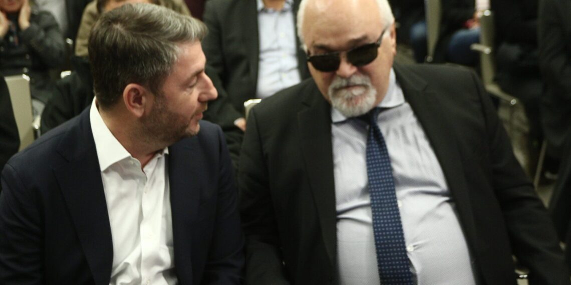 ΠΑΣΟΚ: Διεύρυνση με το βλέμμα στη Θεσσαλονίκη