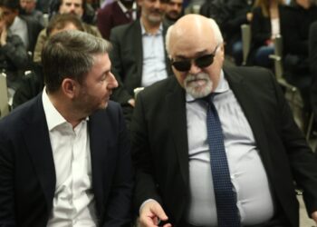ΠΑΣΟΚ: Διεύρυνση με το βλέμμα στη Θεσσαλονίκη
