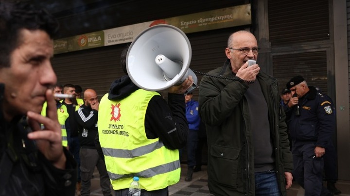 Απεργούν σήμερα οι οικοδόμοι και οι εργαζόμενοι σε Επισιτισμό-Τουρισμό