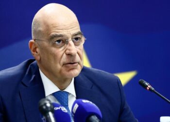Τουρκική πρόκληση στον αέρα: Παρενόχλησαν το αεροσκάφος του Δένδια και άλλων Ευρωπαίων
