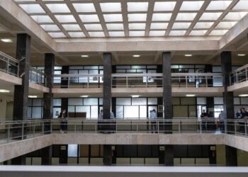 Δίωξη για απόπειρα ανθρωποκτονίας στην 29χρονη για την αιματηρή επίθεση στον 24χρονο