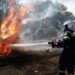 Θεσσαλονίκη: Συνεχίζεται η επιχείρηση για την κατάσβεση της φωτιάς στην Περαία