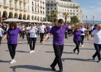 Η Θεσσαλονίκη χορεύει ζεϊμπέκικο για το Γκίνες – Στόχος να σπάσει το παγκόσμιο ρεκόρ
