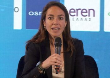 Μιχαηλίδου: Παραμετροποιούμε τον Προσωπικό Βοηθό για τα μικρά νησιά