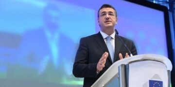 Τζιτζικώστας: Ιστορικό βήμα η πρώτη κοινή ευρωπαϊκή πολιτική για τον τουρισμό