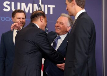 Βανς: «Η Μέση Ανατολή μπορεί να αλλάξει για πάντα» – Στην πιο κρίσιμη φάση οι συνομιλίες ΗΠΑ και Ιράν (Video)