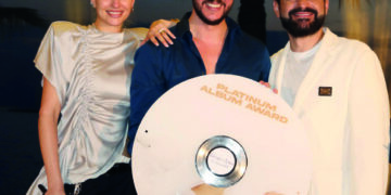 Κατερίνα Λιόλιου: Η λαμπερή απονομή για το πλατινένιο άλμπουμ της «Το Δικό Μου DNA»!