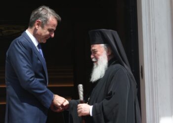 Μητσοτάκης – Πατριάρχης Ιεροσολύμων: Στο επίκεντρο η Μέση Ανατολή και οι χριστιανικές κοινότητες (Video)