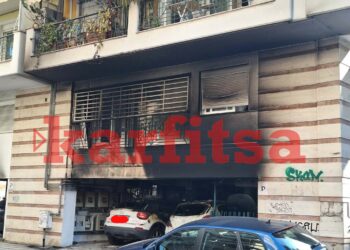 Σοκαριστικές φωτογραφίες από τις εκρήξεις σε σπίτια στελεχών της ΝΔ (φωτο&βίντεο)
