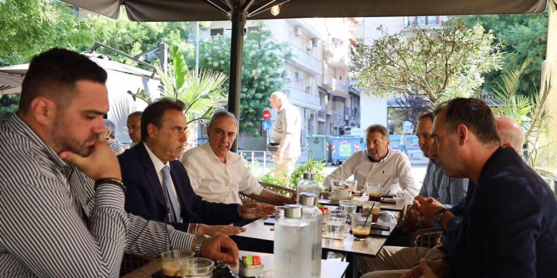 Ο καφές του Παπασταύρου στη Θεσσαλονίκη πριν την τελετή για το έργο ύδρευσης