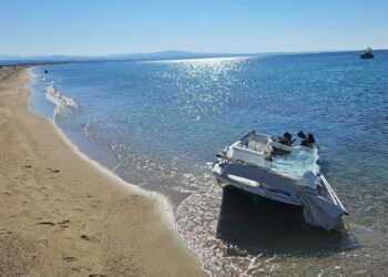 Εντοπίστηκε η βάρκα του 69χρονου στον Θερμαϊκό – Σε εξέλιξη η επιχείρηση εντοπισμού του