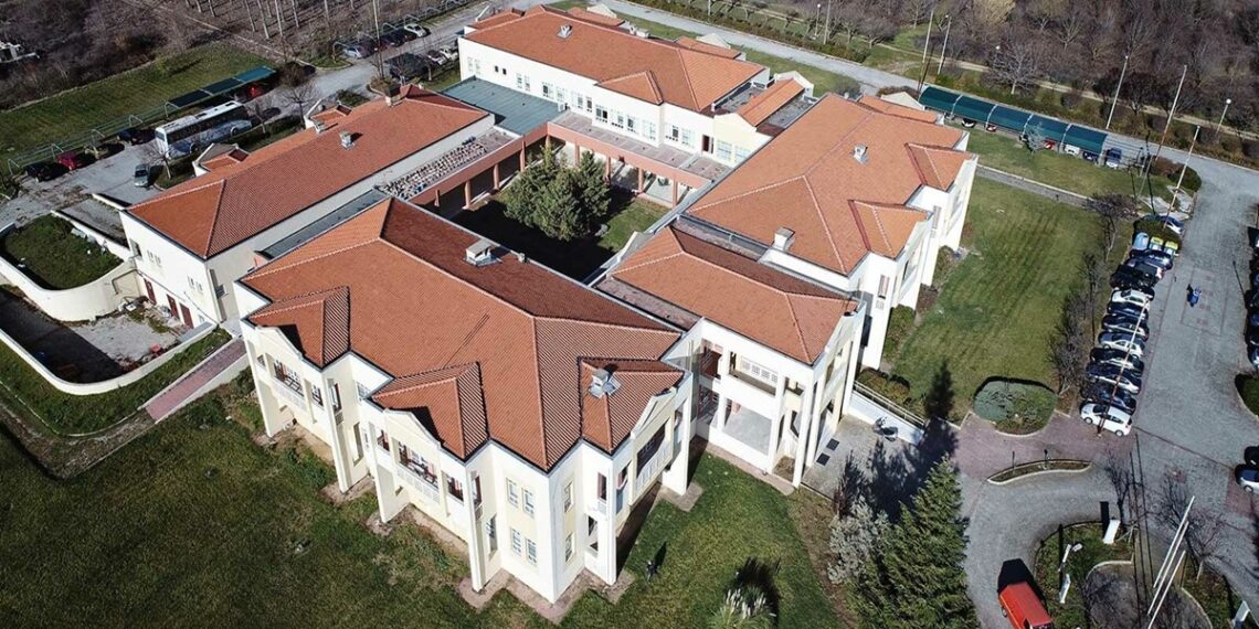 Το Πανεπιστήμιο που αξίζει στην κοινωνία μας