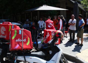Θεσσαλονίκη: Γιατί προχωρούν σε στάση εργασίας οι διανομείς της efood την ώρα του τελικού του Μουντιάλ