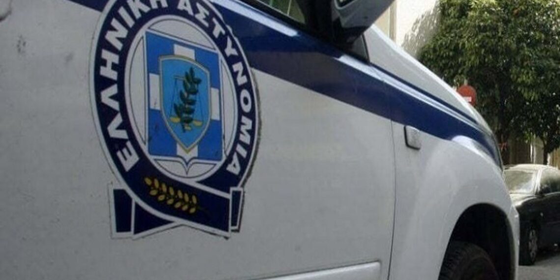 Εξαρθρώθηκαν τρεις εγκληματικές οργανώσεις που διέπρατταν απάτες και κλοπές σε βάρος ηλικιωμένων σε Αθήνα, Θεσσαλονίκη και Αγρίνιο