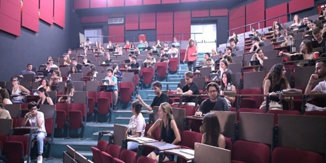 Ηλεκτρονικές εξετάσεις με tablets στο ΑΠΘ