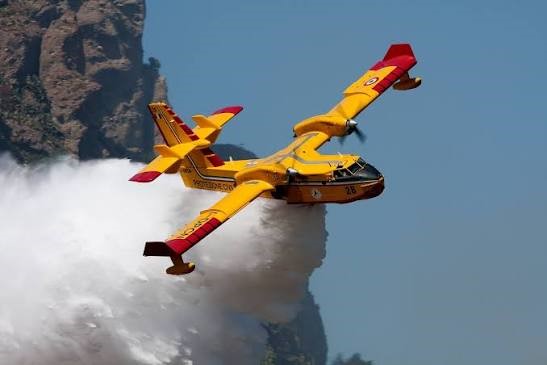 Στην Ισπανία τα ελληνικά Canadair: Επιχειρούν στη μεγάλη μάχη με τις πυρκαγιές (Video)