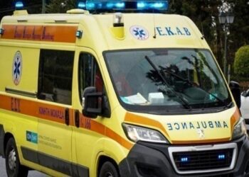 Οδηγός τραυματίστηκε όταν το ΙΧ του συγκρούστηκε με πυροσβεστικό όχημα