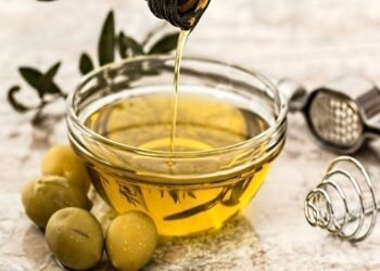 Φέτα και ελαιόλαδο: Οι δύο ελληνικοί «πρεσβευτές» των 2,1 δισ. ευρώ – Τι αλλάζει με το Ελαιοκομικό Μητρώο