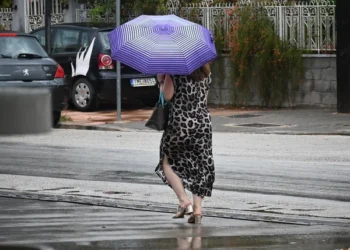 Τέλος ο καύσωνας: Έρχεται πτώση έως 10°C και καταιγίδες