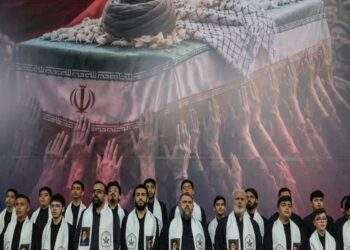 Το Ιράν κηδεύει σήμερα τον αγιατολάχ Χαμενεΐ ολοκληρώνοντας τις 6ήμερες επικήδειες τελετές