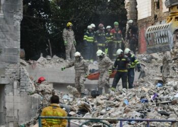 Τουλάχιστον 10 νεκροί σε πλήγματα της Ρωσίας στο Κίεβο και στην περιφέρειά του