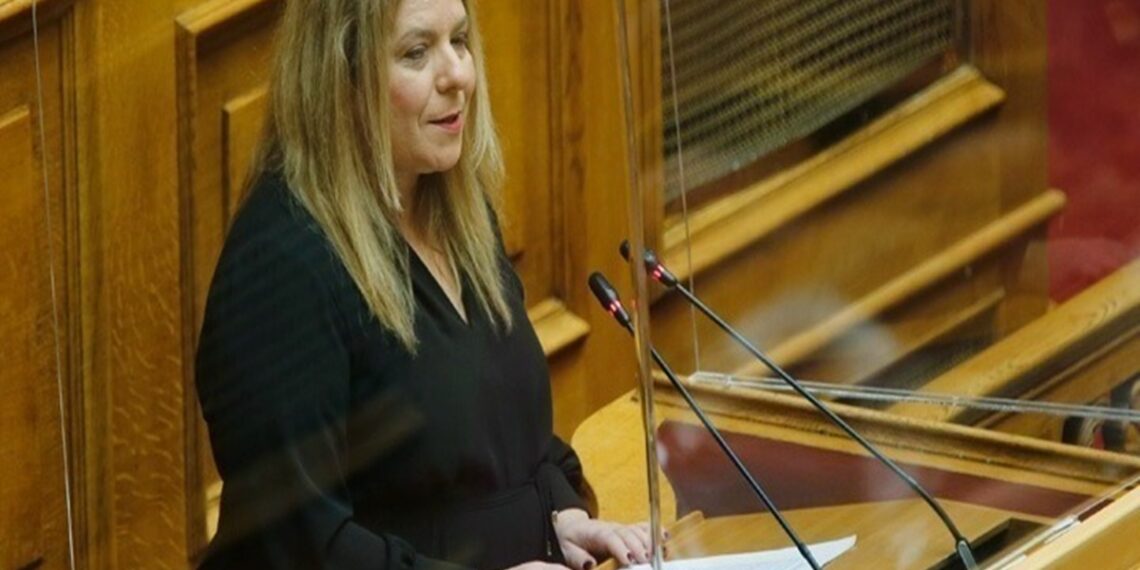 Συρεγγέλα: Προσφυγή στην Επιτροπή Δεοντολογίας κατά της Κωνσταντοπούλου