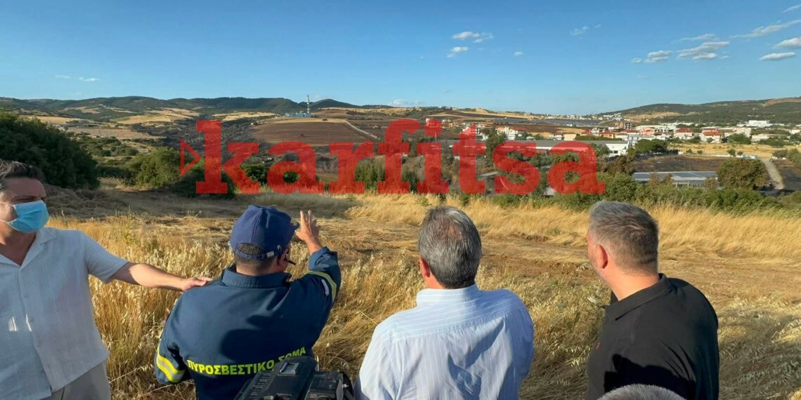 Δύσκολη ημέρα με πολλά πύρινα μέτωπα, αλλά καλύτερη εικόνα το βράδυ – Σε ύφεση η μεγάλη φωτιά στη Μάνδρα