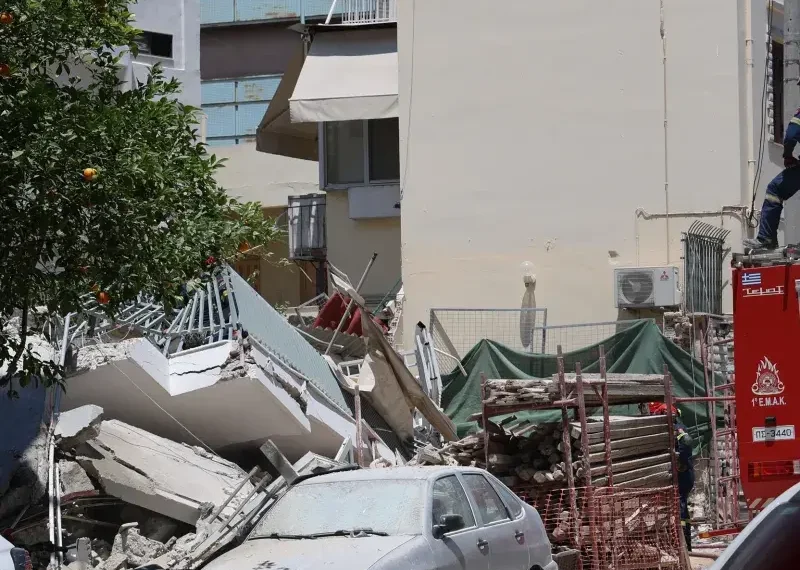 Πετράλωνα: Εισαγγελική παρέμβαση για τα μπάζα από την πολυκατοικία που κατέρρευσε