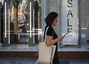 Πρεμιέρα για τις θερινές εκπτώσεις στις 13 Ιουλίου – Οι βασικές υποχρεώσεις των επιχειρήσεων
