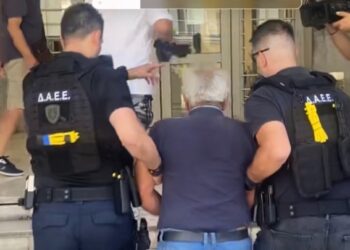Ελεύθερος ενόψει προκαταρκτικής εξέτασης ο 76χρονος για τη μεγάλη φωτιά στο Ωραιόκαστρο