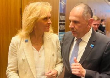 Γεραπετρίτης: Συνάντηση με την ΥΠΕΞ της Ισλανδίας στο περιθώριο της Συνόδου του ΝΑΤΟ